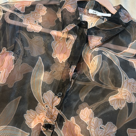 Oversized sheer button up - Picture 2 of 4